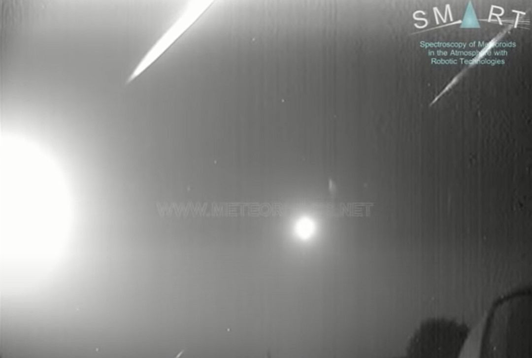 Instantánea de la bola de fuego que sobrevoló la región Instantánea de la bola de fuego que sobrevoló la región