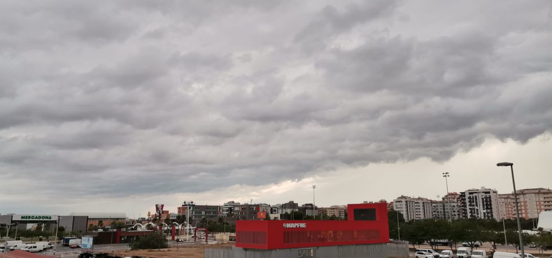 Cielo nublado desde los estudios de Radio Castellón Cielo nublado desde los estudios de Radio Castellón