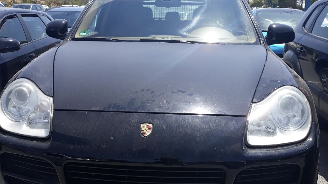 Coche con matrícula de otro vehículo Coche con matrícula de otro vehículo