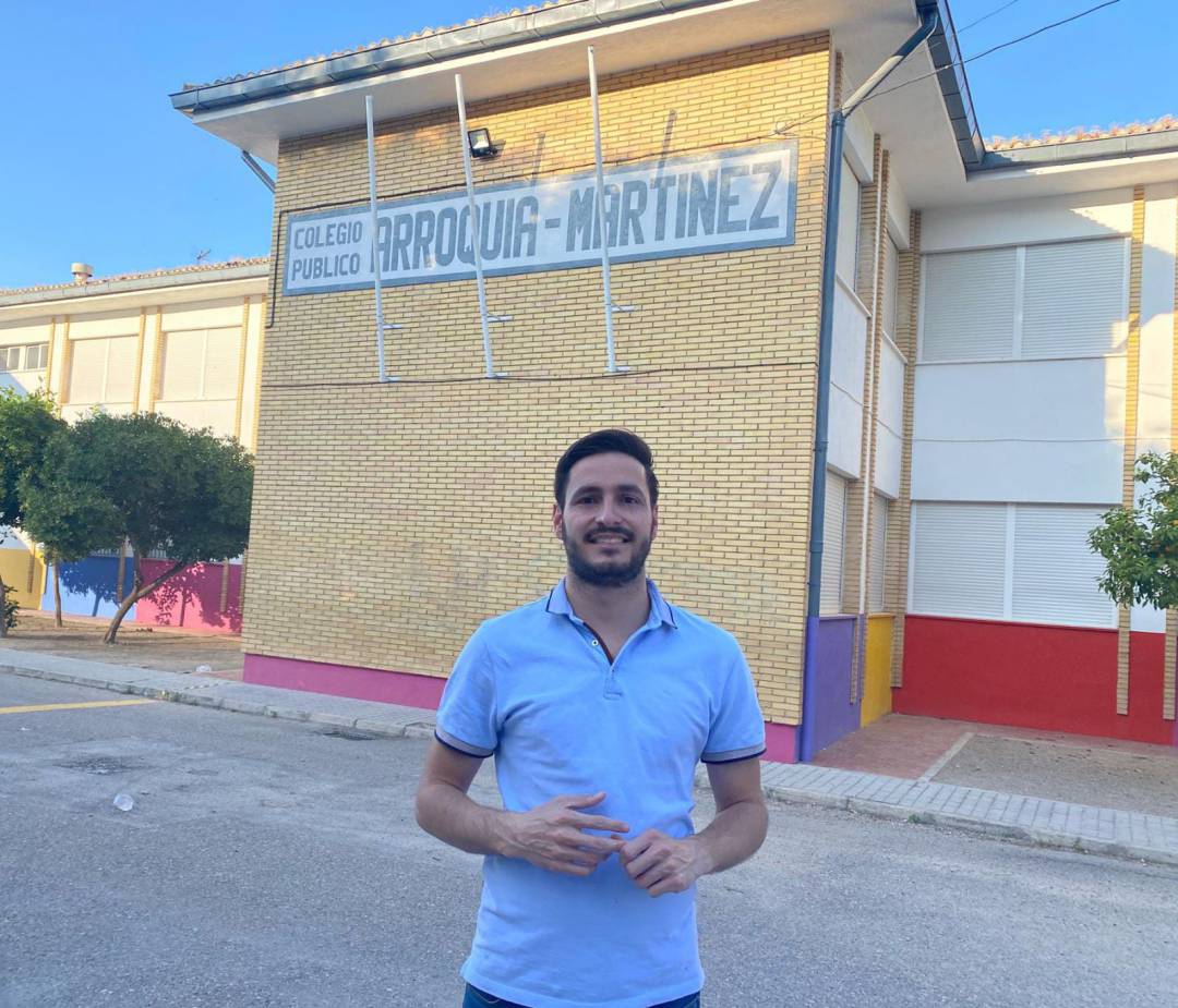 Pedro Antonio Díaz en una supuesta visita al colegio Arroquia Martínez de Jódar Pedro Antonio Díaz en una supuesta visita al colegio Arroquia Martínez de Jódar