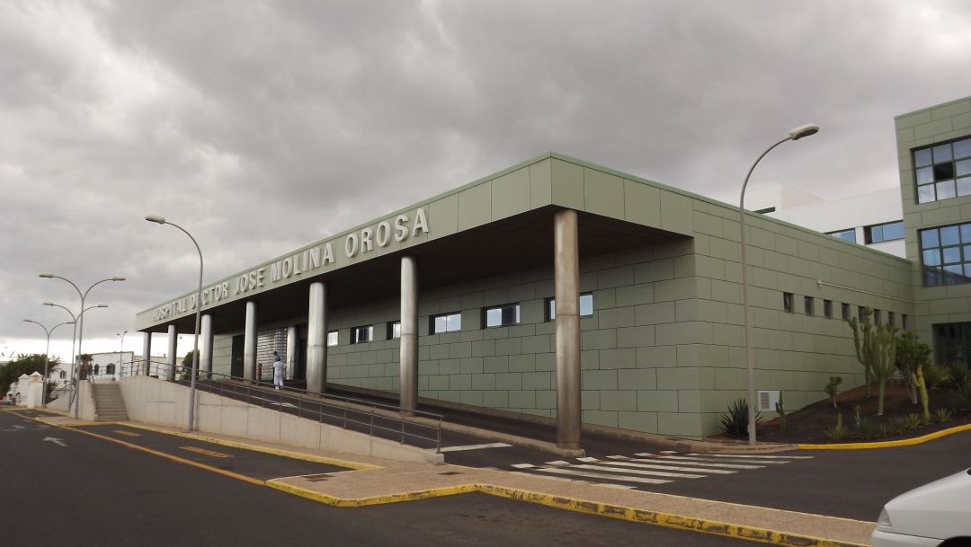 Entrada de Urgencias del hospital doctor José Molina Orosa de Arrecife, en Lanzarote. Entrada de Urgencias del hospital doctor José Molina Orosa de Arrecife, en Lanzarote.