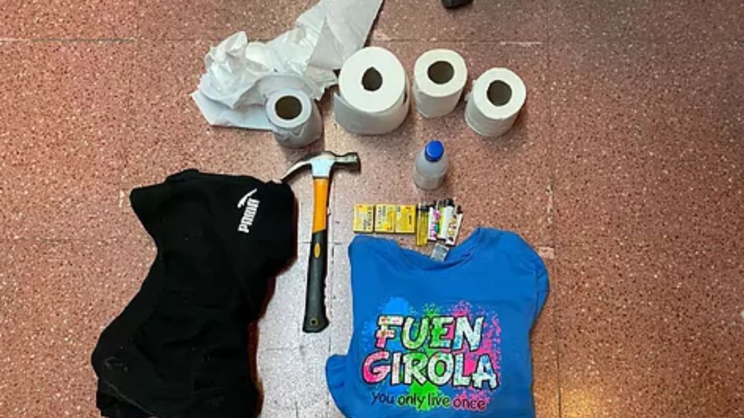 Material incautado al detenido Material incautado al detenido