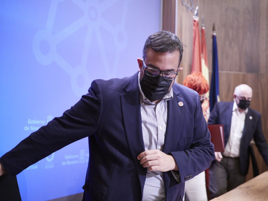 El vicepresidente del Gobierno de Navarra, Javier Remírez, a su llegada a una rueda de prensa. El vicepresidente del Gobierno de Navarra, Javier Remírez, a su llegada a una rueda de prensa.