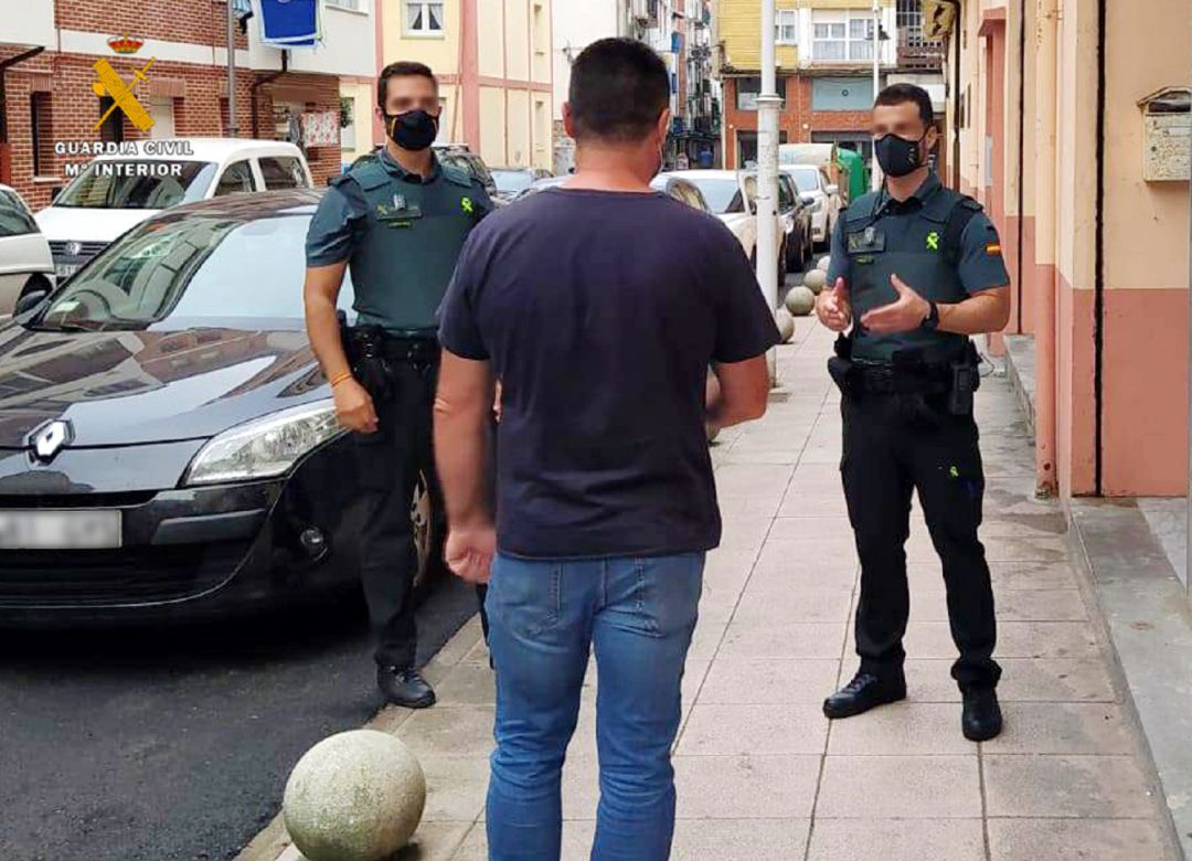 Los hechos se produjeron en un estabelecimiento hostelero de
Castro Urdiales. Los hechos se produjeron en un estabelecimiento hostelero de
Castro Urdiales.