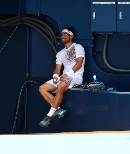 Fognini buscó la sombra para tomarse un descanso. Fognini buscó la sombra para tomarse un descanso.