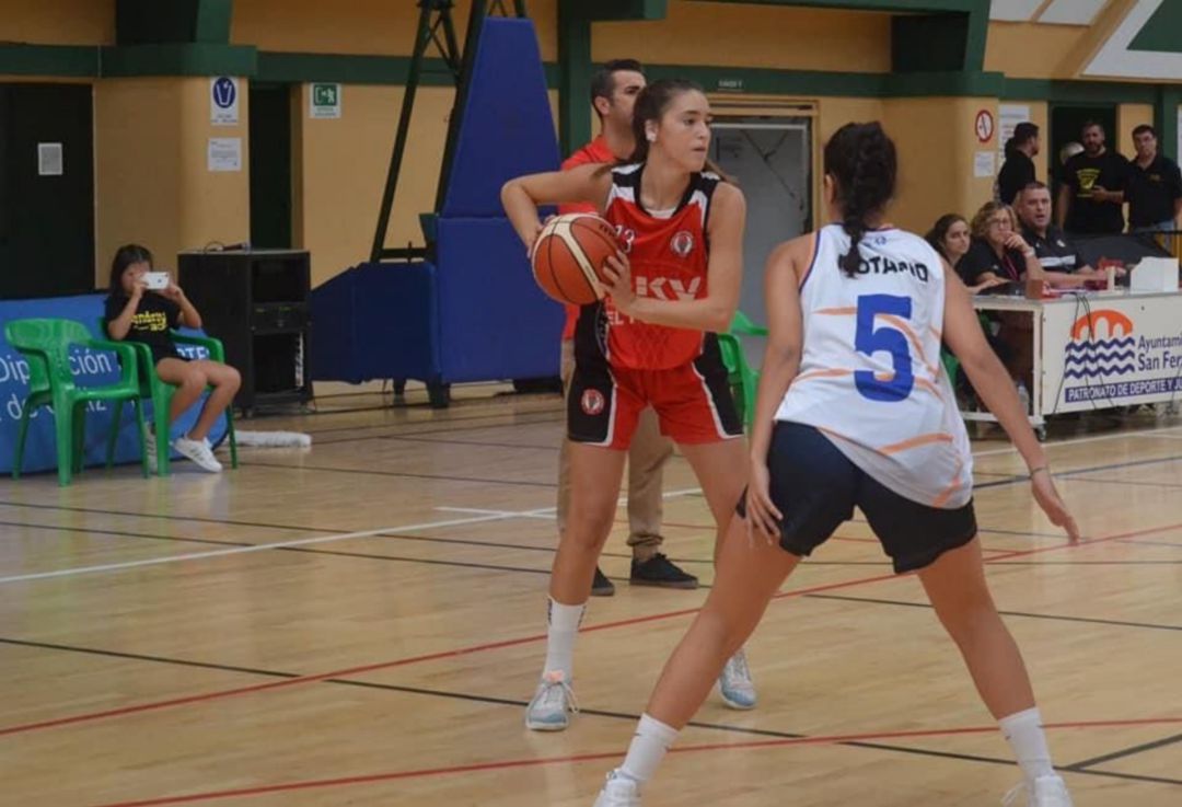 Paula Cánovas durante un partido esta última temporada Paula Cánovas durante un partido esta última temporada
