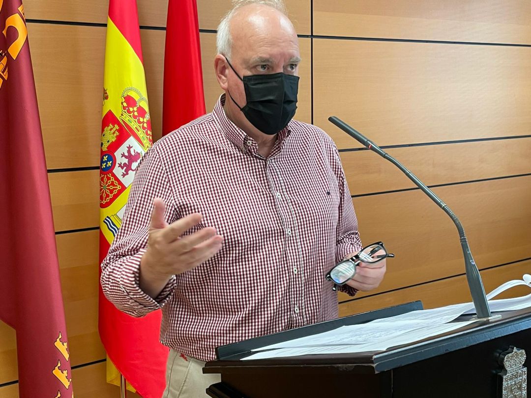 Eduardo Martínez-Oliva Eduardo Martínez-Oliva