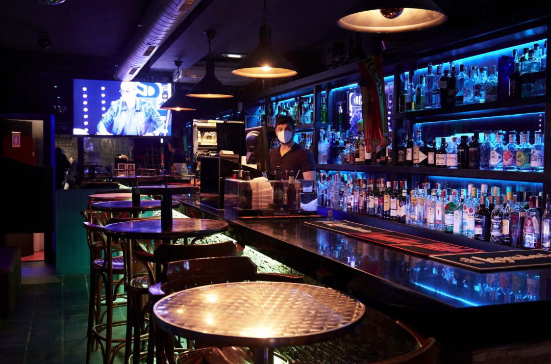 Archivo- Bar de Santander vacío Archivo- Bar de Santander vacío