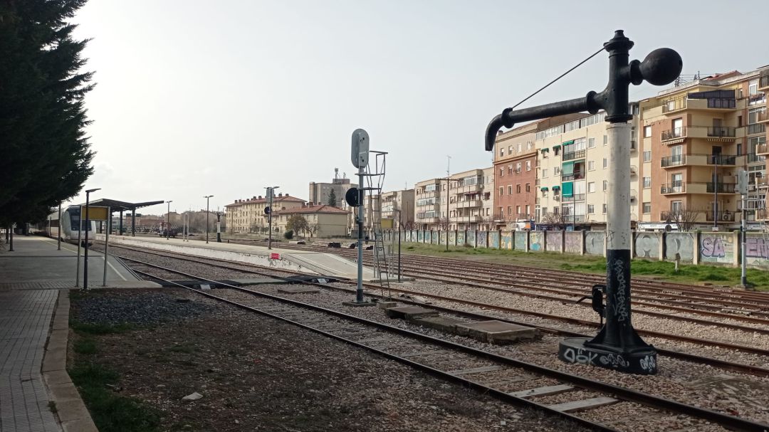 El alcalde asegura que aún no se ha reunido con CEOE-CEPYME Cuenca para conocer el Plan de Movilidad que ha elaborado El alcalde asegura que aún no se ha reunido con CEOE-CEPYME Cuenca para conocer el Plan de Movilidad que ha elaborado