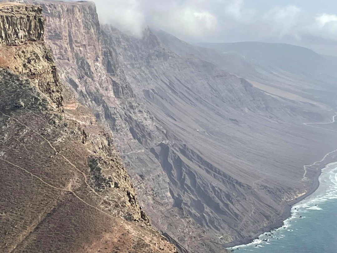 Vista del Risco de Famara. Vista del Risco de Famara.