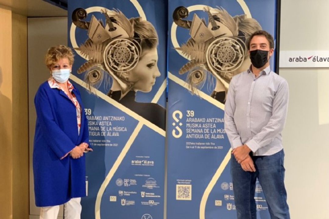 La diputada de Cultura y Deporte, Ana del Val junto a Daniel Broncano, el nuevo director artístico de la Semana de Música Antigua de Álava La diputada de Cultura y Deporte, Ana del Val junto a Daniel Broncano, el nuevo director artístico de la Semana de Música Antigua de Álava