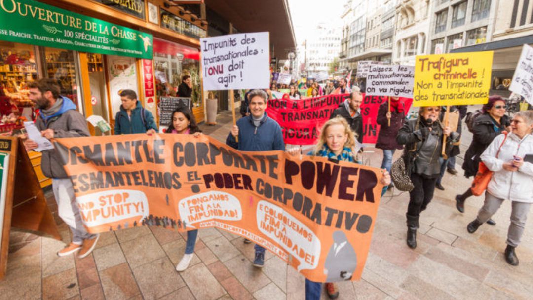 Manifestación contra el poder de las grandes corporaciones Manifestación contra el poder de las grandes corporaciones