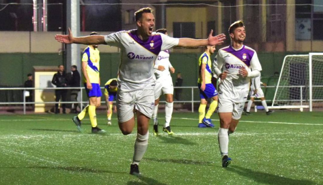 Antonio López celebra un gol durante su etapa en el Real Jaén. Antonio López celebra un gol durante su etapa en el Real Jaén.
