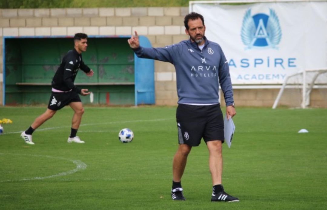 Ramón González en una sesión de entrenamiento Ramón González en una sesión de entrenamiento