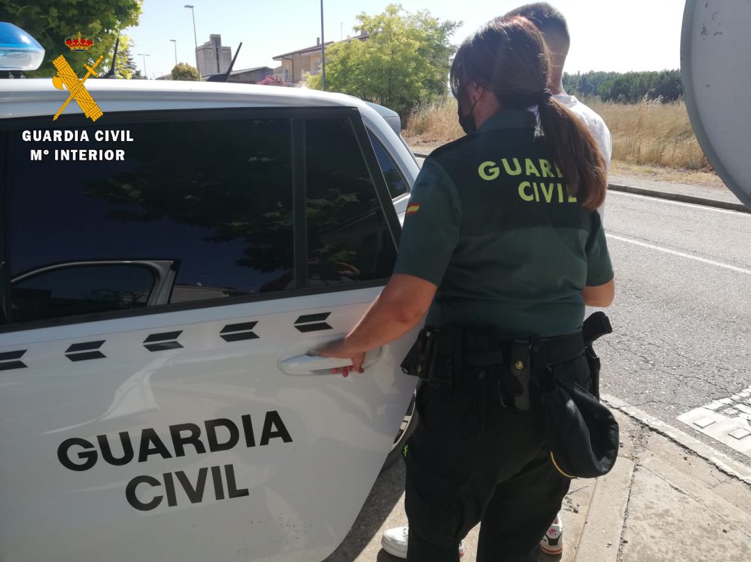 El supuesto autor ha sido detenido por la Guardia Civil El supuesto autor ha sido detenido por la Guardia Civil