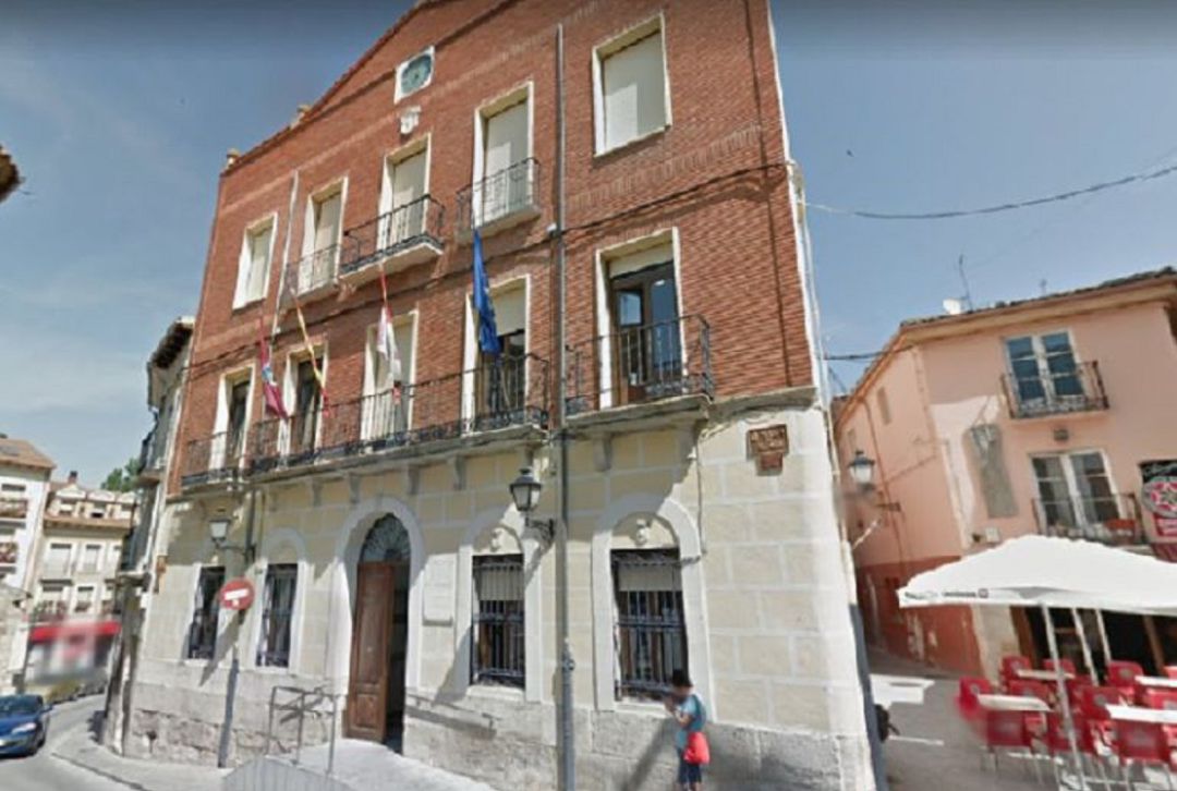 El Ayuntamiento de Peñafiel. El Ayuntamiento de Peñafiel.