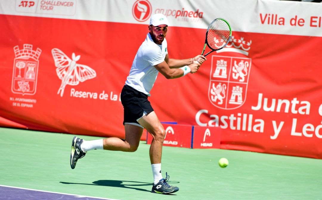 Benjamin Bonzi avanza con paso firme en el Open Castilla y León-Villa de El Espinar Benjamin Bonzi avanza con paso firme en el Open Castilla y León-Villa de El Espinar