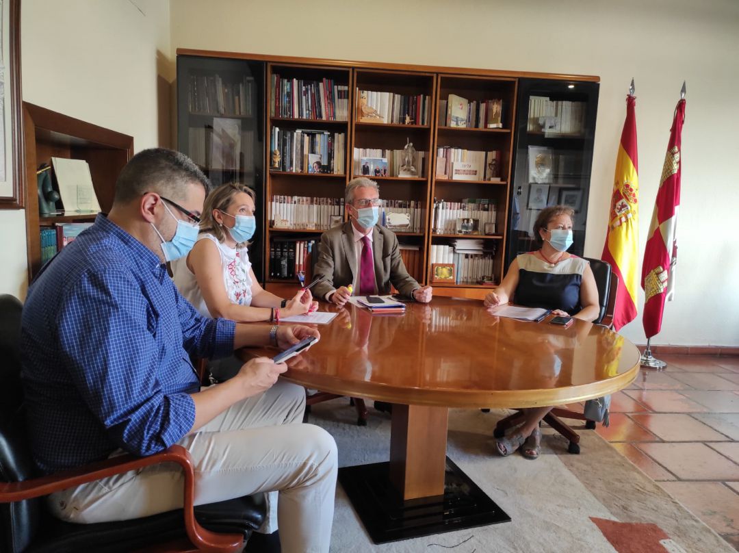 Ávila descarta el sistema de autocita para agosto Ávila descarta el sistema de autocita para agosto