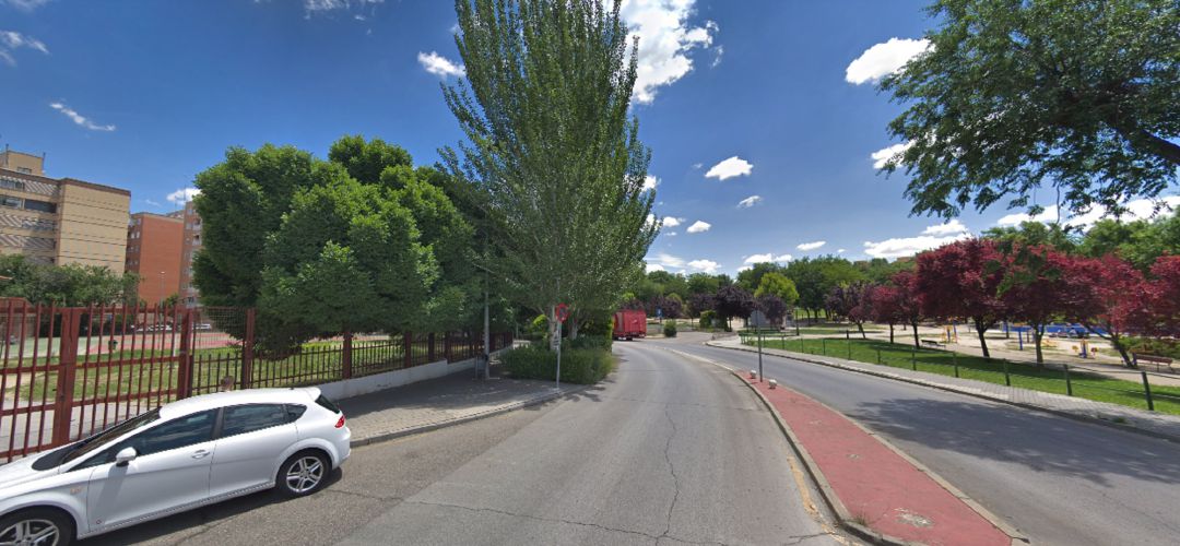 El paseo Tierno Galván junto al parque del mismo nombre El paseo Tierno Galván junto al parque del mismo nombre