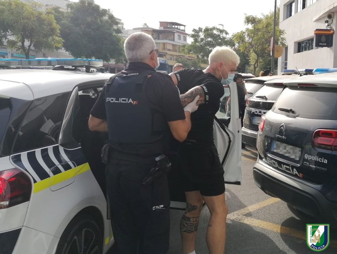 El detenido durante la investigación en Marbella (Málaga) El detenido durante la investigación en Marbella (Málaga)