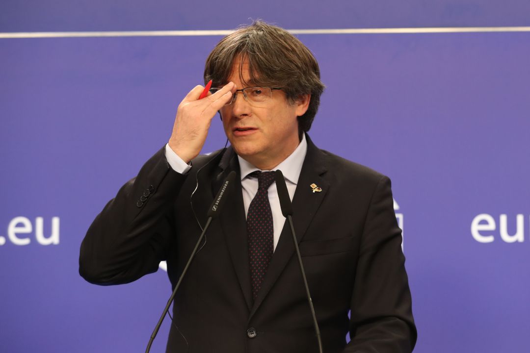 El 'expresident' catalán Carles Puigdemont, en una rueda de prensa, en el Parlament europeo, el pasado mes de marzo. El 'expresident' catalán Carles Puigdemont, en una rueda de prensa, en el Parlament europeo, el pasado mes de marzo.