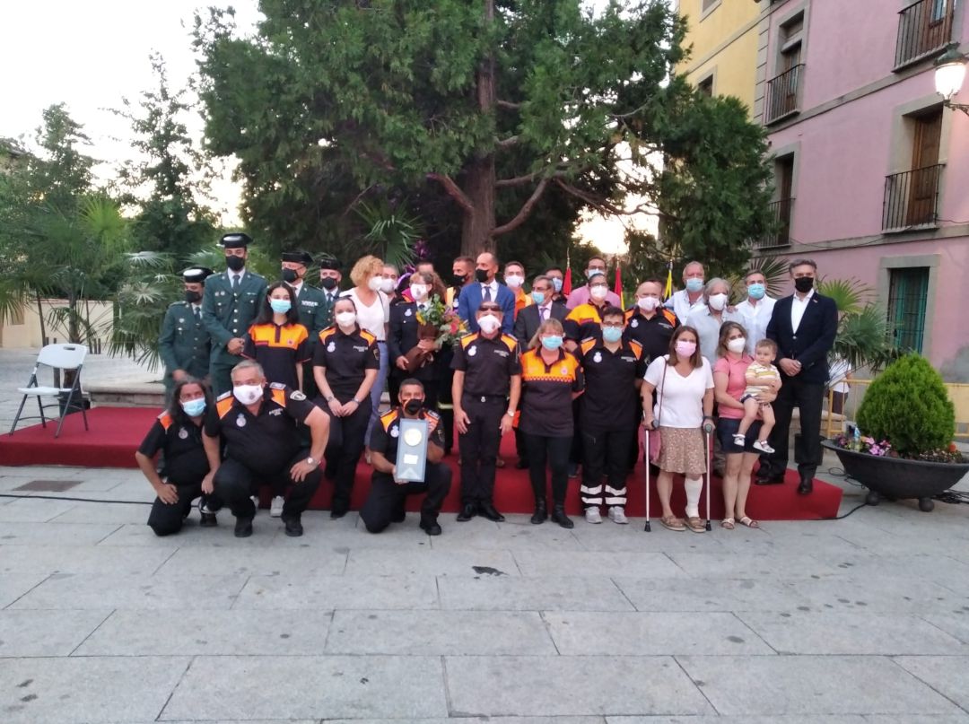 La Agrupación de Protección Civil de La Granja y Valsaín recibe la medalla de oro del Real Sitio La Agrupación de Protección Civil de La Granja y Valsaín recibe la medalla de oro del Real Sitio