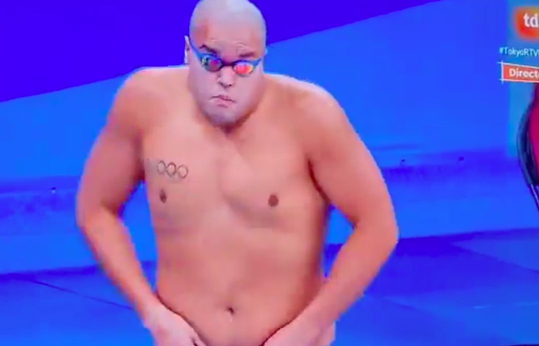 Twitter no pasa por alto lo que se escuchó en Teledeporte al salir este nadador. Twitter no pasa por alto lo que se escuchó en Teledeporte al salir este nadador.
