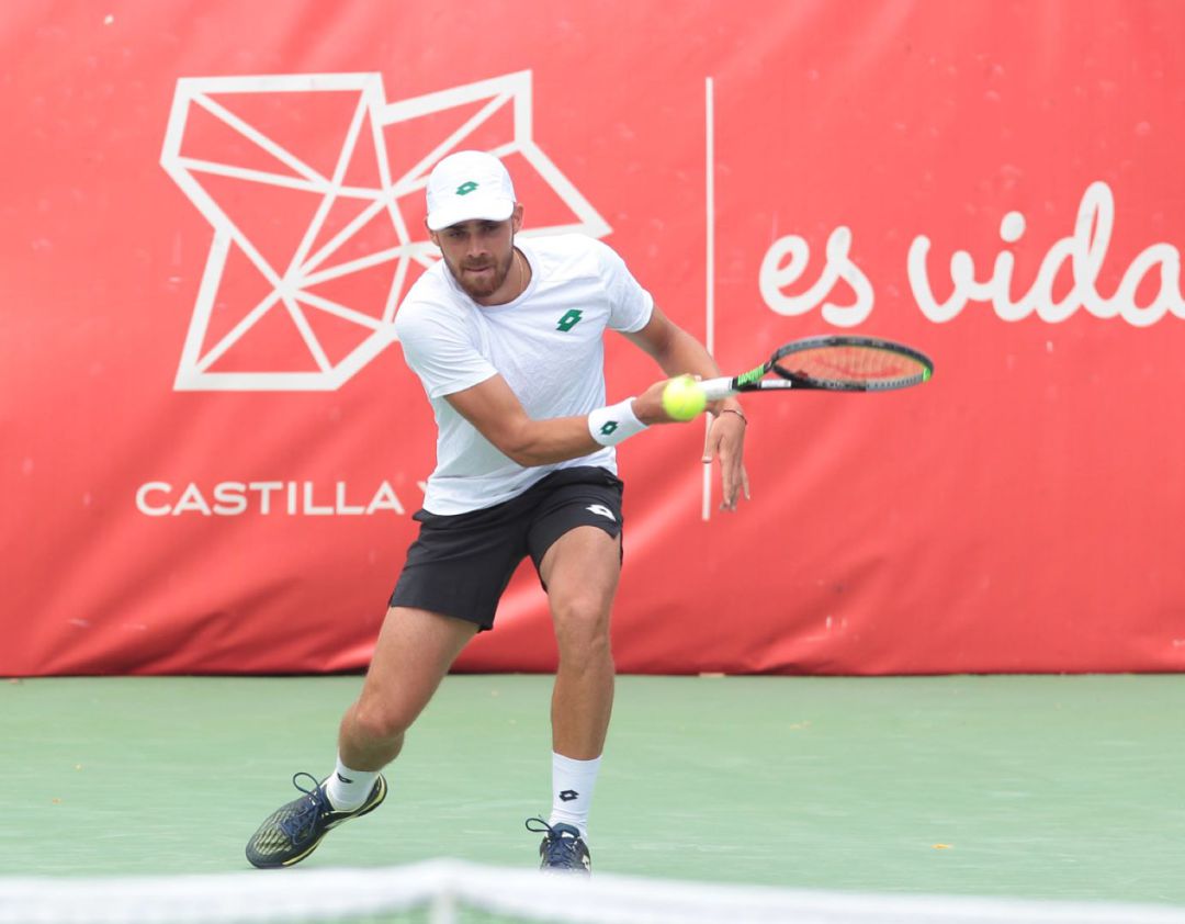 El francés Benjamin Bonzi y el holandés Tim Van Rijthoven disputarán la final del Villa de El Espinar El francés Benjamin Bonzi y el holandés Tim Van Rijthoven disputarán la final del Villa de El Espinar