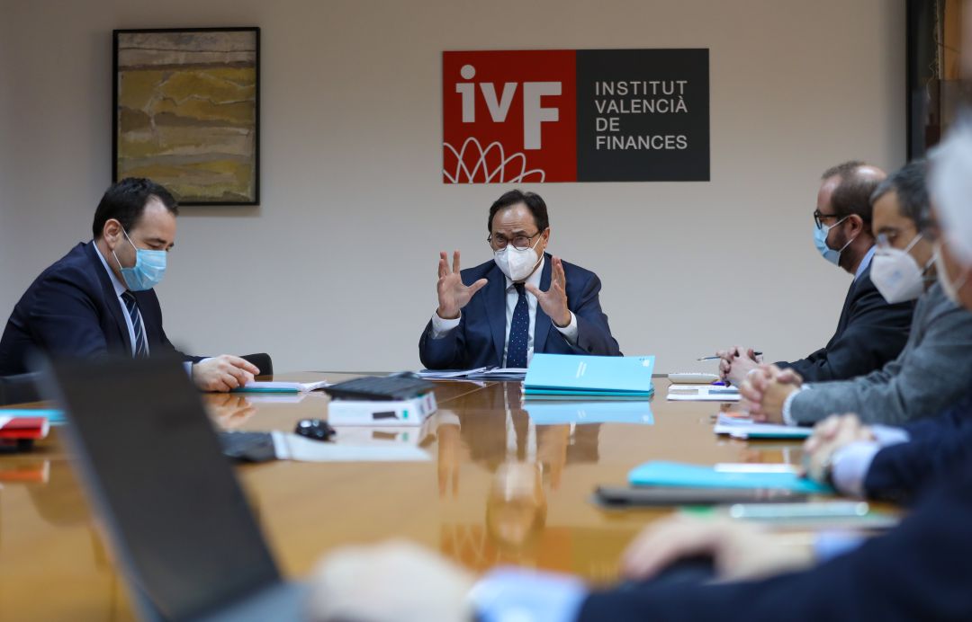 El conseller de Hacienda, Vicent Soler, y el director del IVF, Manuel Illueca El conseller de Hacienda, Vicent Soler, y el director del IVF, Manuel Illueca