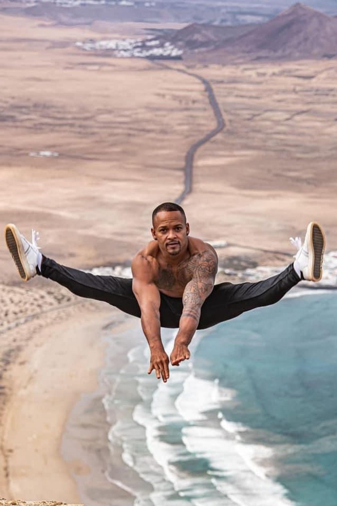 El gimnasta Ray Zapata ha logrado la sexta medalla olímpica para España. El gimnasta Ray Zapata ha logrado la sexta medalla olímpica para España.