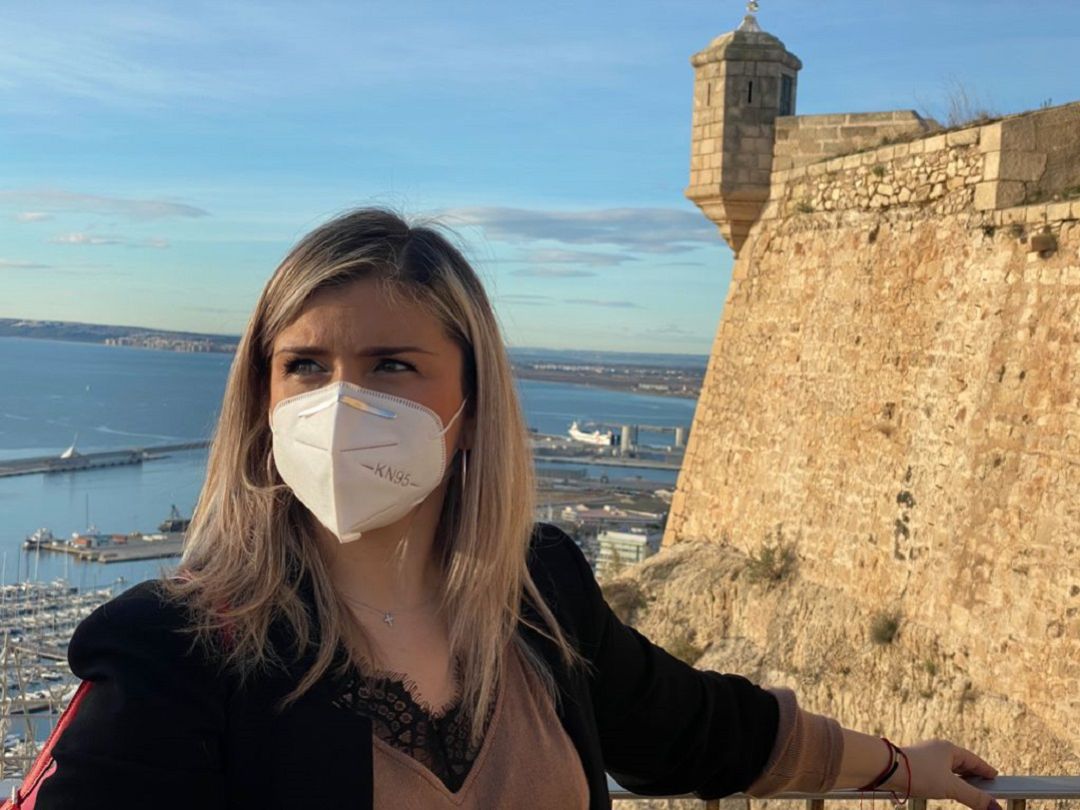 La edil de Turismo, Mari Carmen Sánchez, en el castillo de Santa Bárbara La edil de Turismo, Mari Carmen Sánchez, en el castillo de Santa Bárbara