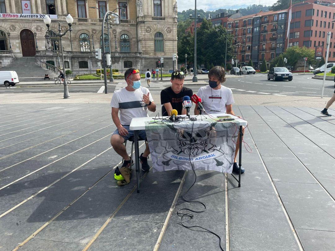 Los trabajadores de Bilboko Argiak explican los detalles del acuerdo alcanzado tras el fin de los 95 días de huelga Los trabajadores de Bilboko Argiak explican los detalles del acuerdo alcanzado tras el fin de los 95 días de huelga