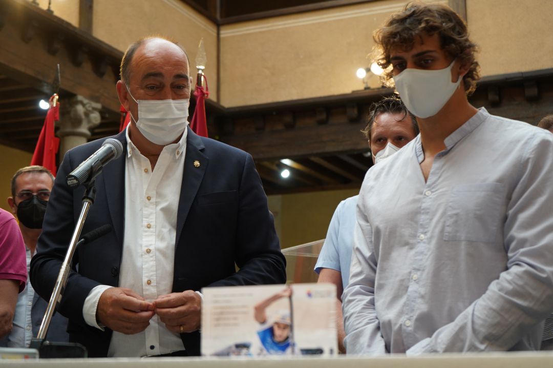 Recepción del piragüista segoviano David Llorente en la Diputación de Segovia Recepción del piragüista segoviano David Llorente en la Diputación de Segovia