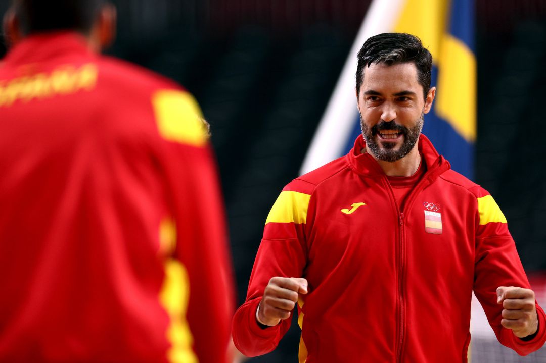 Raúl Entrerríos celebra el triunfo de la selección española de balonmano contra Suecia. Raúl Entrerríos celebra el triunfo de la selección española de balonmano contra Suecia.