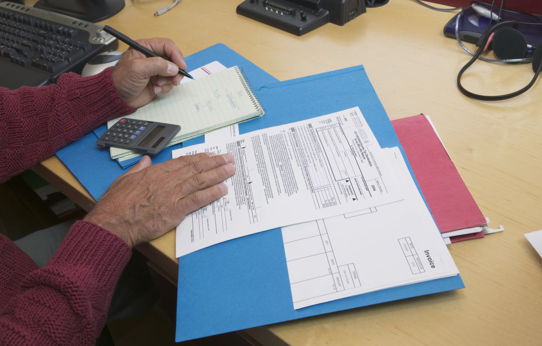 El 80% de los españoles piensa que no pagan más impuestos quienes más tienen. El 80% de los españoles piensa que no pagan más impuestos quienes más tienen.