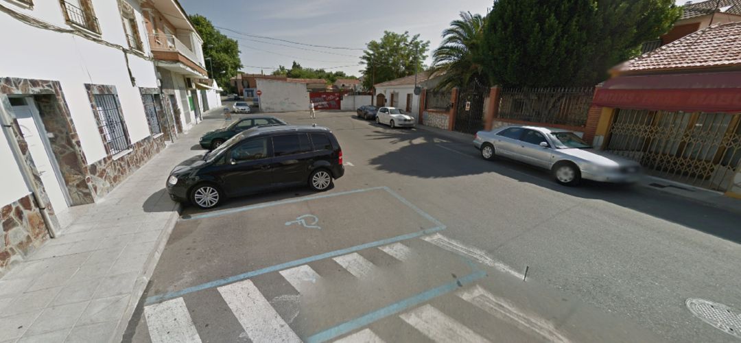 Varios coches estacionados en San Martín de la Vega Varios coches estacionados en San Martín de la Vega