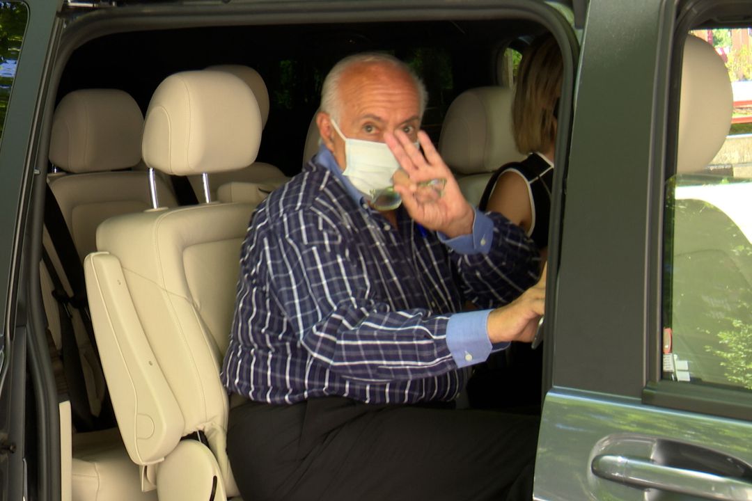 José Luis Moreno saliendo de los juzgados acompañado de su abogada, este miércoles. José Luis Moreno saliendo de los juzgados acompañado de su abogada, este miércoles.