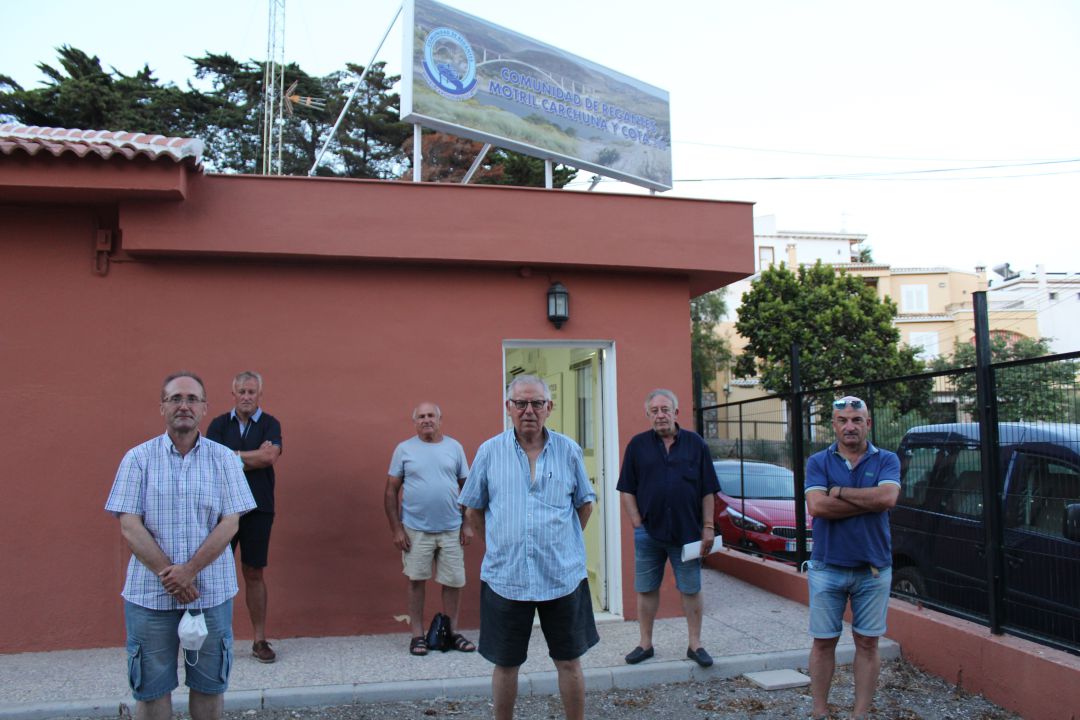 Miembros de la comunidad general de regantes tras la celebración de su asamblea Miembros de la comunidad general de regantes tras la celebración de su asamblea