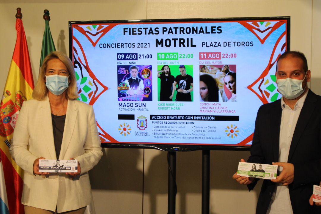 La alcaldesa de Motril, Luisa García Chamorro, y el concejal de fiestas, Alejandro Vilar, durante la presentación de las fiestas patronales La alcaldesa de Motril, Luisa García Chamorro, y el concejal de fiestas, Alejandro Vilar, durante la presentación de las fiestas patronales