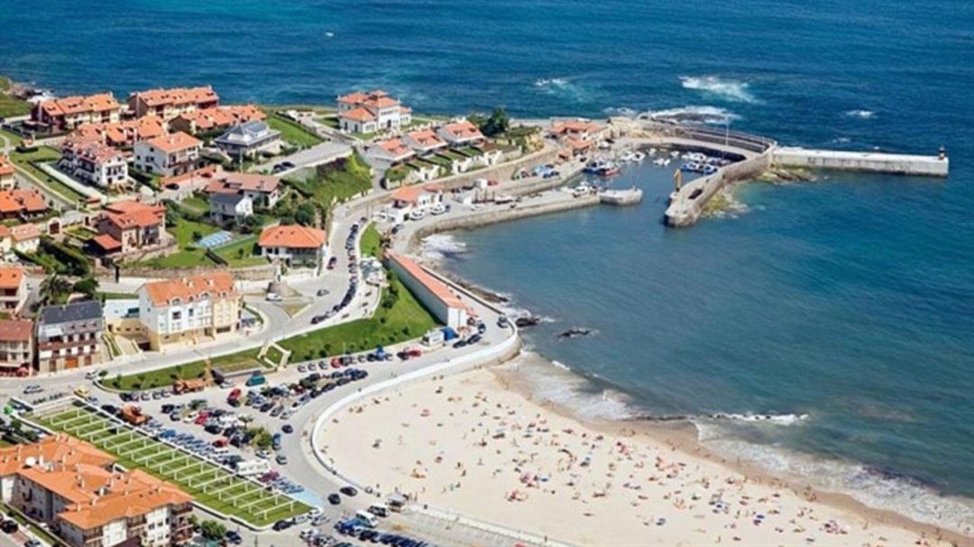 Comillas vista desde arriba. Comillas vista desde arriba.
