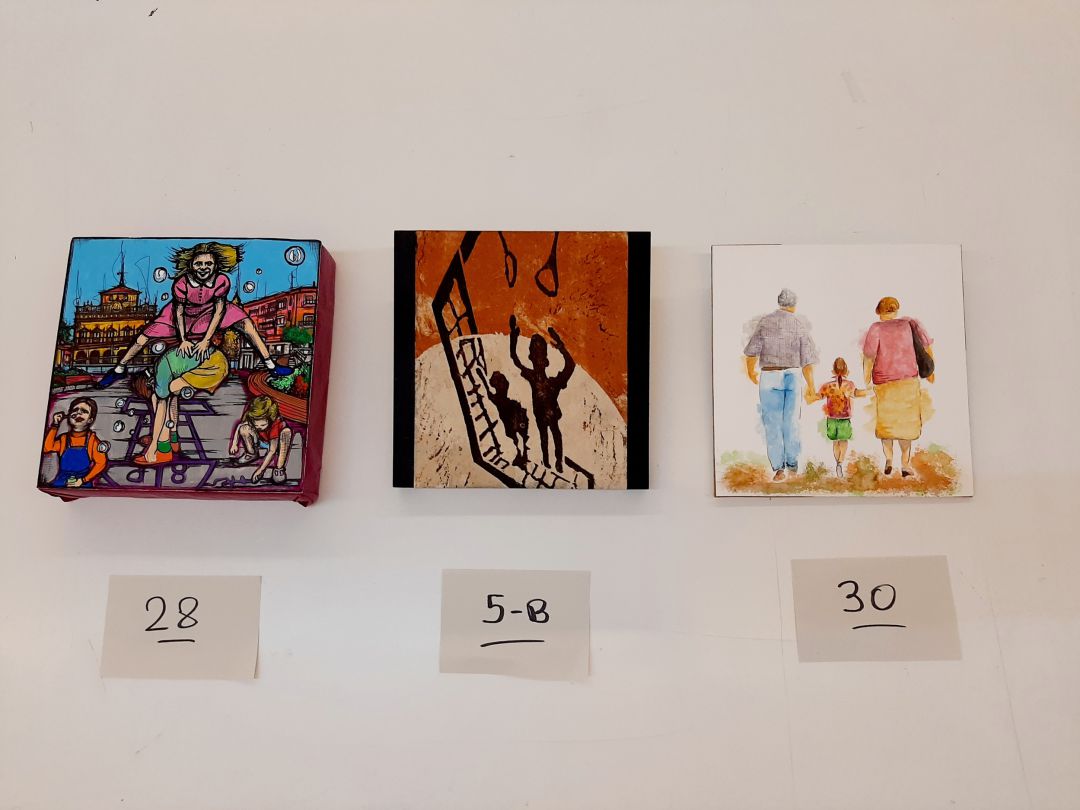 Primer premio es el de Xabier Ilarregi Arruabarrena, de Irun (28 en la imagen), el segundo premio es el de Victoria Arkaia, de Donostia (5b en la imagen) y el tecer premio es de Ione Gaztañaga Rodriguez, de Irun (30 en la imagen) Primer premio es el de Xabier Ilarregi Arruabarrena, de Irun (28 en la imagen), el segundo premio es el de Victoria Arkaia, de Donostia (5b en la imagen) y el tecer premio es de Ione Gaztañaga Rodriguez, de Irun (30 en la imagen)
