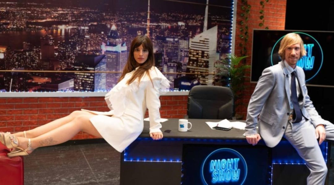 La actriz y directora jiennense, Cristina Mediero, graba estos días en Linares con el actor americano Ken Appledorn. La actriz y directora jiennense, Cristina Mediero, graba estos días en Linares con el actor americano Ken Appledorn.