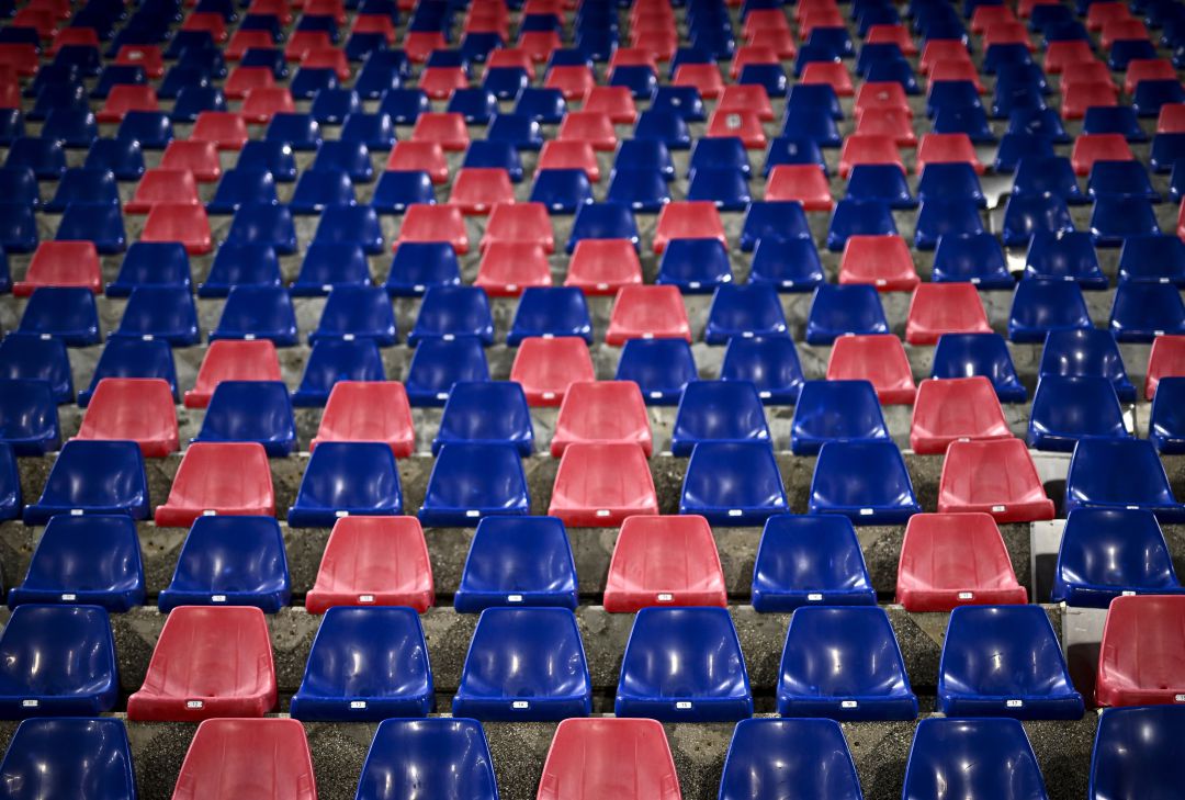 La ausencia de público en el estadio de un equipo italiano. La ausencia de público en el estadio de un equipo italiano.