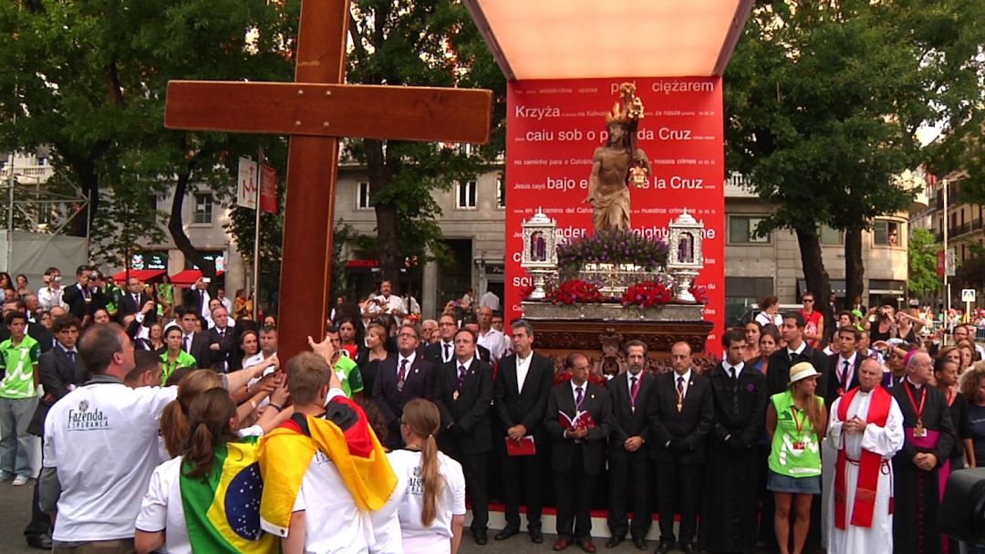 Cristo de la Caída en el Vía Crucis de la JMJ Cristo de la Caída en el Vía Crucis de la JMJ