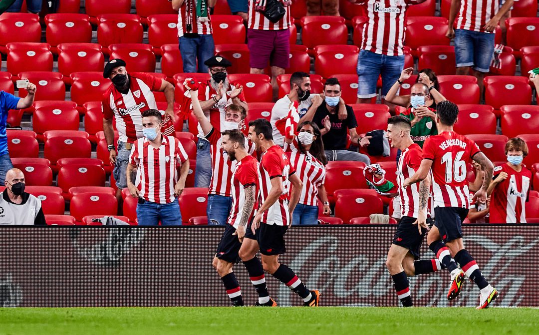 Inigo Martinez of Athletic Club celebrates his goal with his teammates during the Spanish league, La Liga Santander, football match played between Athletic Club and FC Barcelona at San Mames stadium on
Inigo Martinez of Athletic Club celebrates his goal with his teammates during the Spanish league, La Liga Santander, football match played between Athletic Club and FC Barcelona at San Mames stadium on