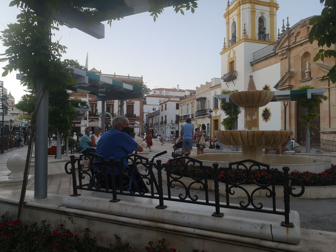 La plaza del Socorro es uno de los puntos más frecuentados por visitantes y ciudadanos rondeños La plaza del Socorro es uno de los puntos más frecuentados por visitantes y ciudadanos rondeños