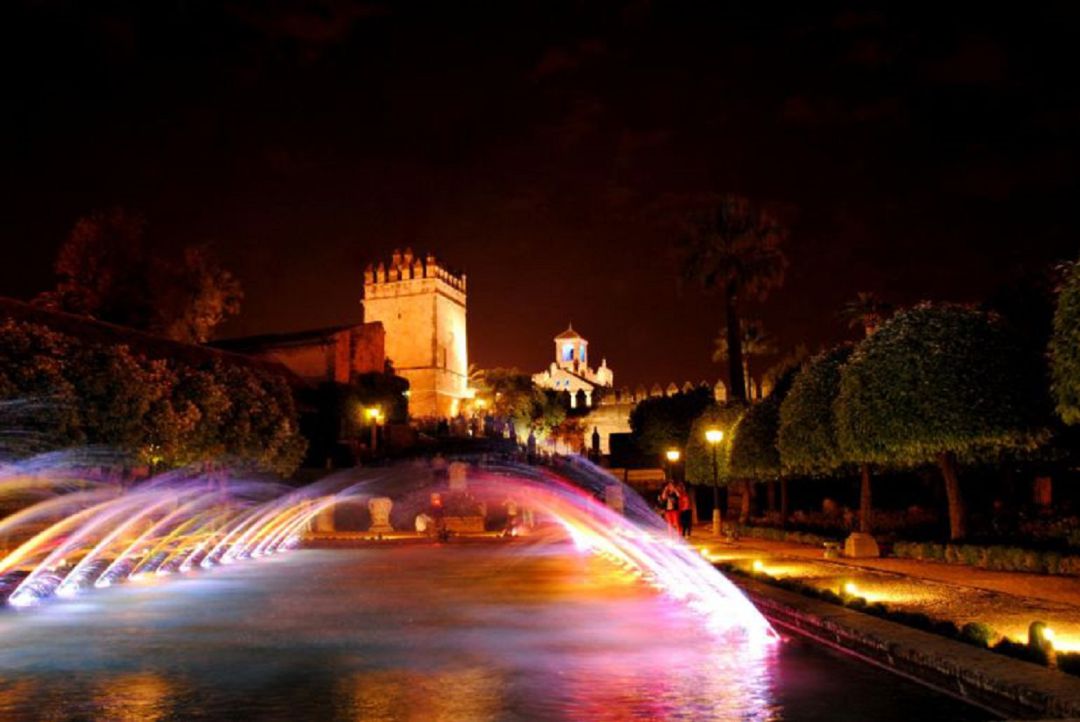 Espectáculo nocturno del Alcázar Espectáculo nocturno del Alcázar