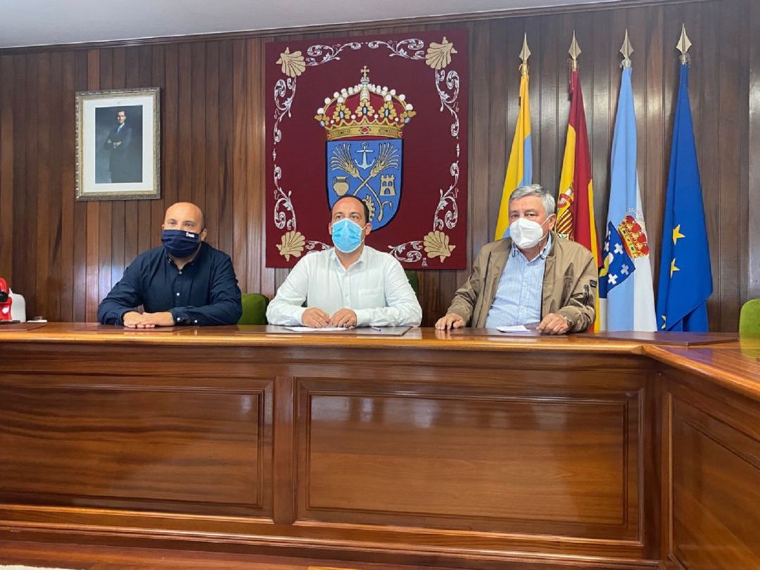 Rolda de Prensa de Walter Pardo, José Antonio Vila e José Manuel Lage Tuñas Rolda de Prensa de Walter Pardo, José Antonio Vila e José Manuel Lage Tuñas