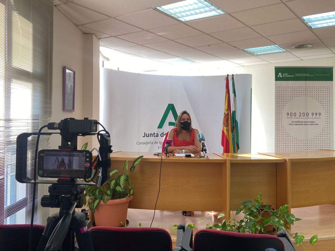 La delegada territorial, María Dolores Fernández, avanza que en una única cita se realizará la valoración y la propuesta del Programa Individual de Atención La delegada territorial, María Dolores Fernández, avanza que en una única cita se realizará la valoración y la propuesta del Programa Individual de Atención