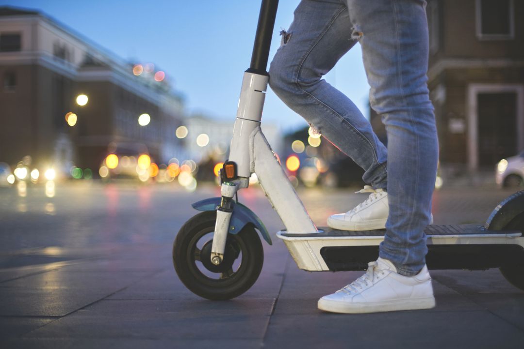 El Ayuntamiento regulará el uso del patinete eléctrico en la ciudad El Ayuntamiento regulará el uso del patinete eléctrico en la ciudad